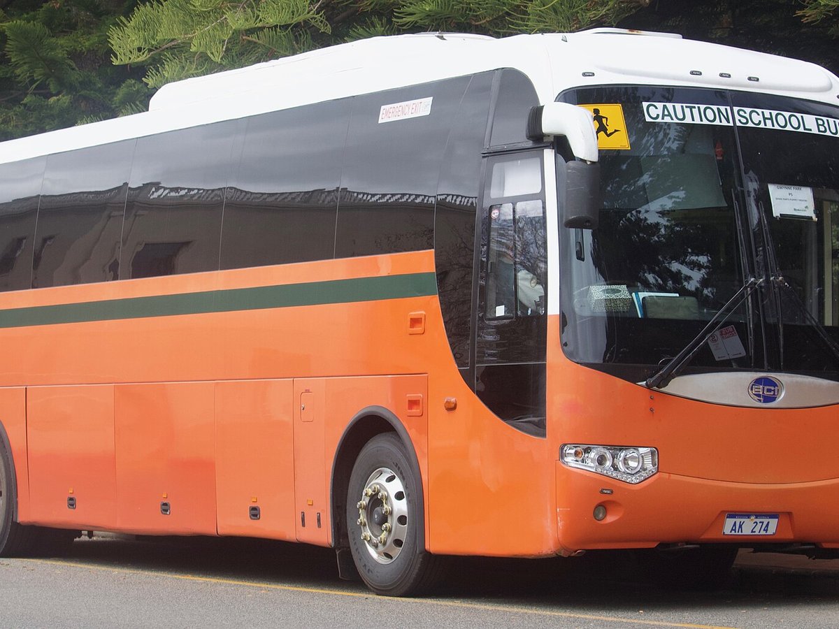 BCI PK6127AT school bus AK274